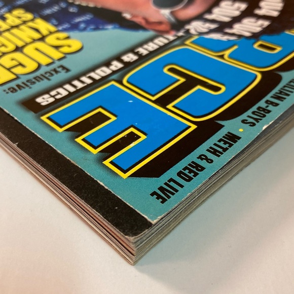 The Source Magazine June 2000 The Magazine of Hip-Hop Music, Culture & Politics - Picture 5 of 6